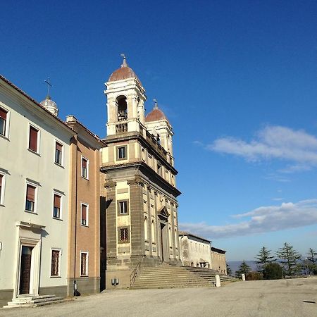 Monastero San Vincenzo - Casa Per Ferie Hotel Bassano Romano Eksteriør billede