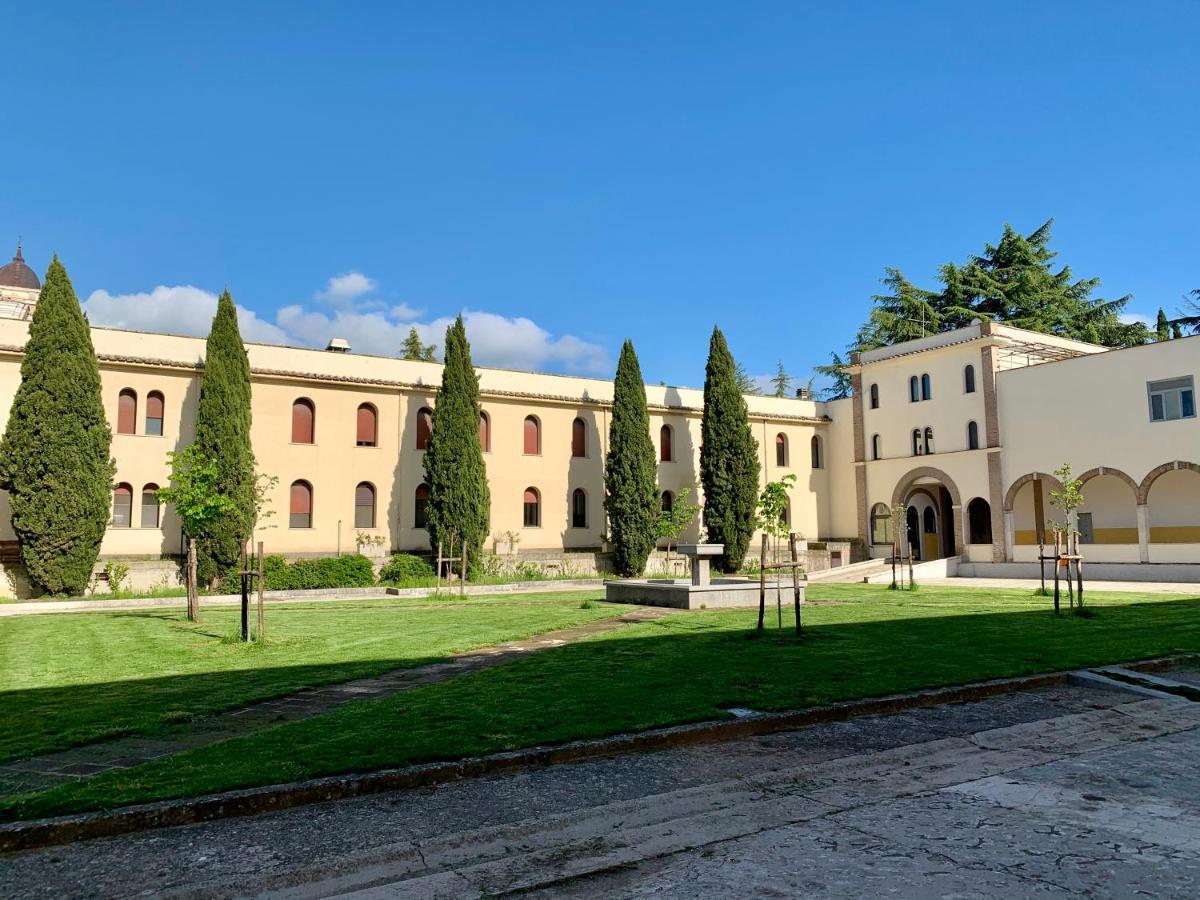 Monastero San Vincenzo - Casa Per Ferie Hotel Bassano Romano Eksteriør billede