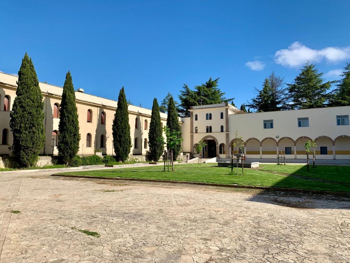 Monastero San Vincenzo - Casa Per Ferie Hotel Bassano Romano Eksteriør billede